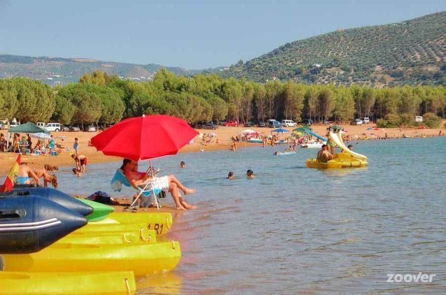 Camping Valdearenas Iznajar Bagian luar foto