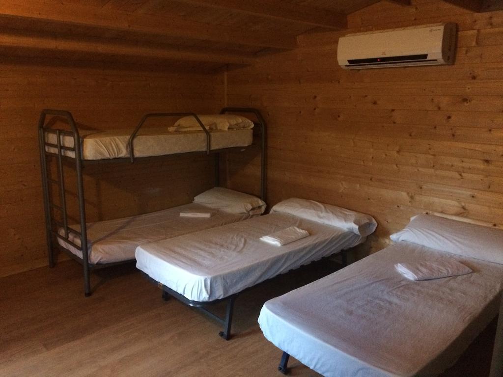Camping Valdearenas Iznajar Bagian luar foto