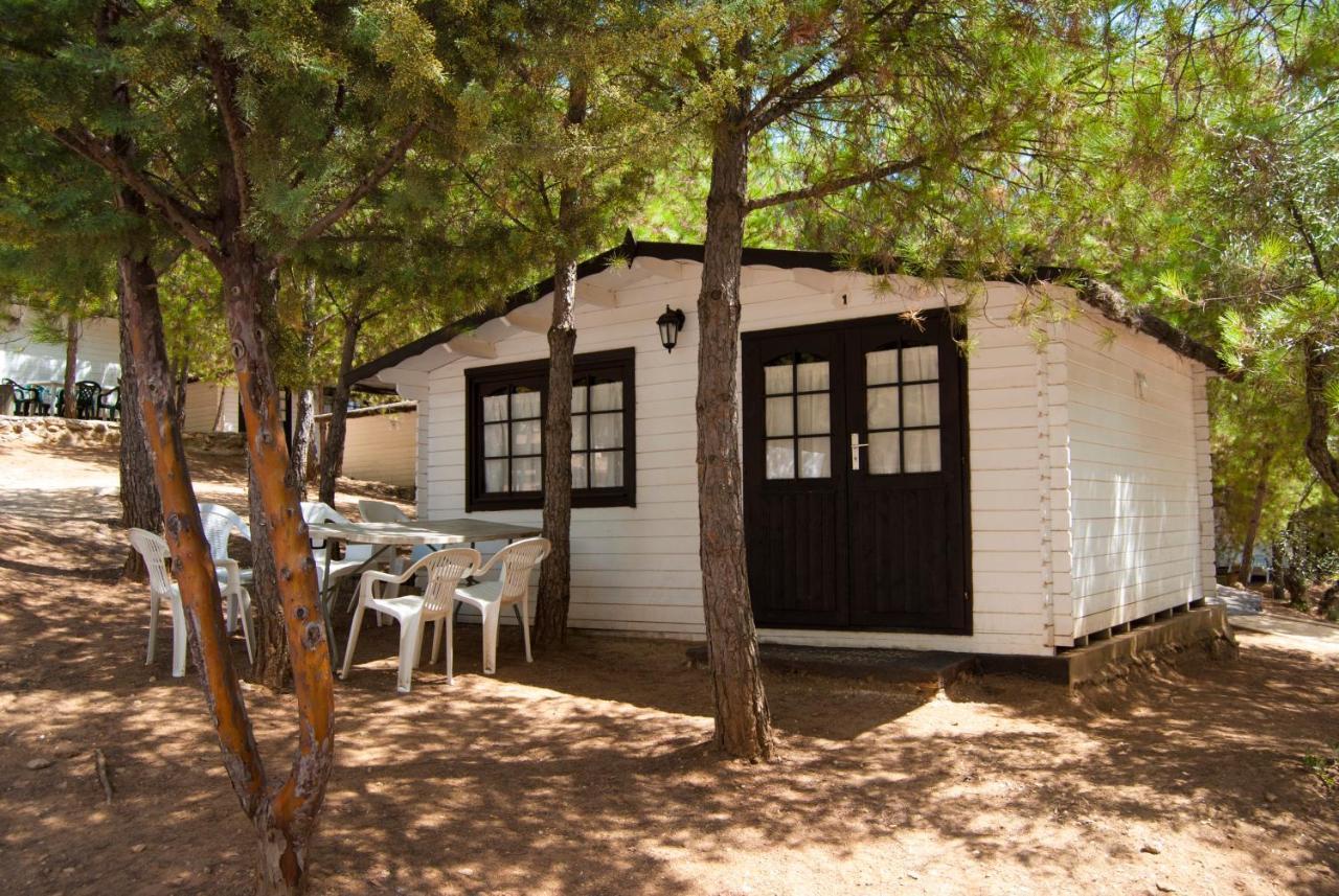Camping Valdearenas Iznajar Bagian luar foto