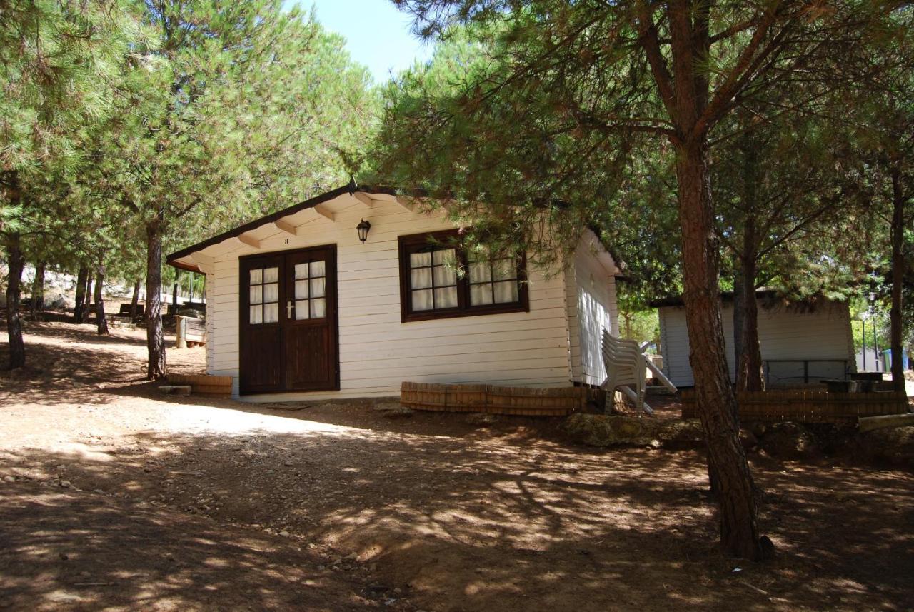 Camping Valdearenas Iznajar Bagian luar foto