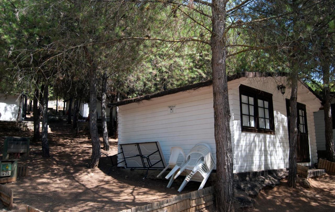 Camping Valdearenas Iznajar Bagian luar foto